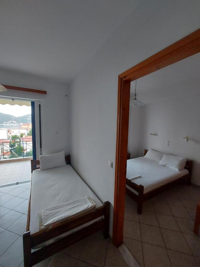 Matina Apartments Tyros Zewnętrze zdjęcie