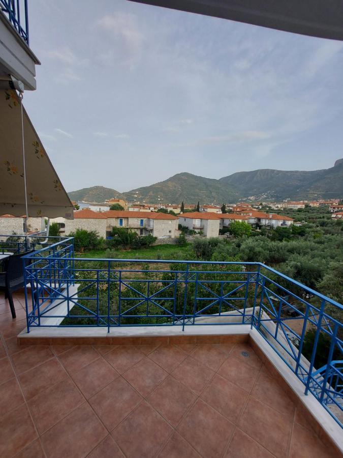 Matina Apartments Tyros Zewnętrze zdjęcie