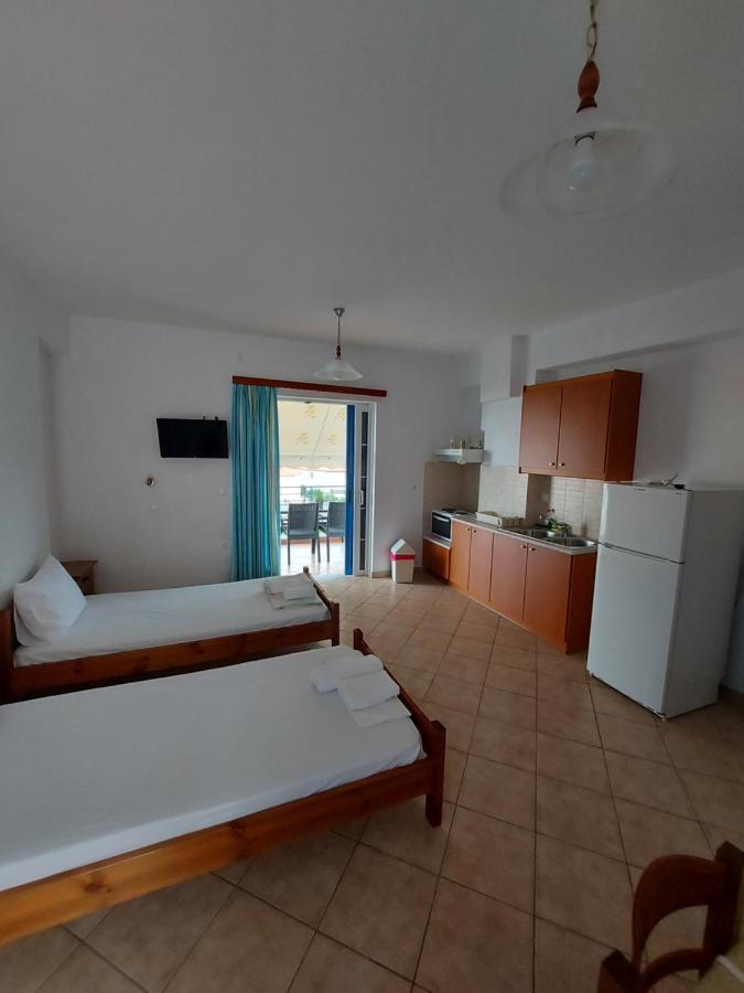 Matina Apartments Tyros Zewnętrze zdjęcie