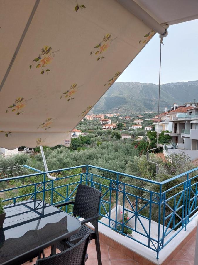 Matina Apartments Tyros Zewnętrze zdjęcie
