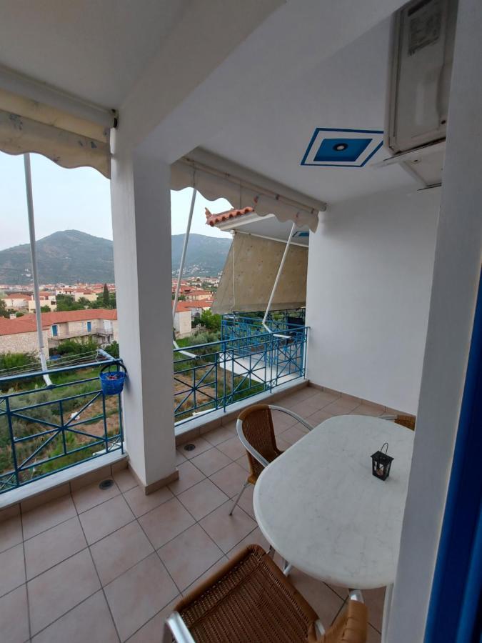 Matina Apartments Tyros Zewnętrze zdjęcie