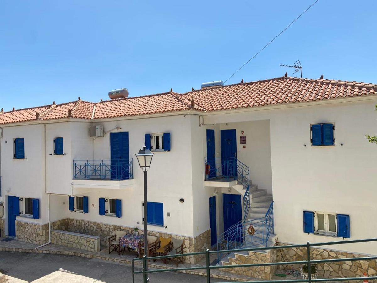 Matina Apartments Tyros Zewnętrze zdjęcie