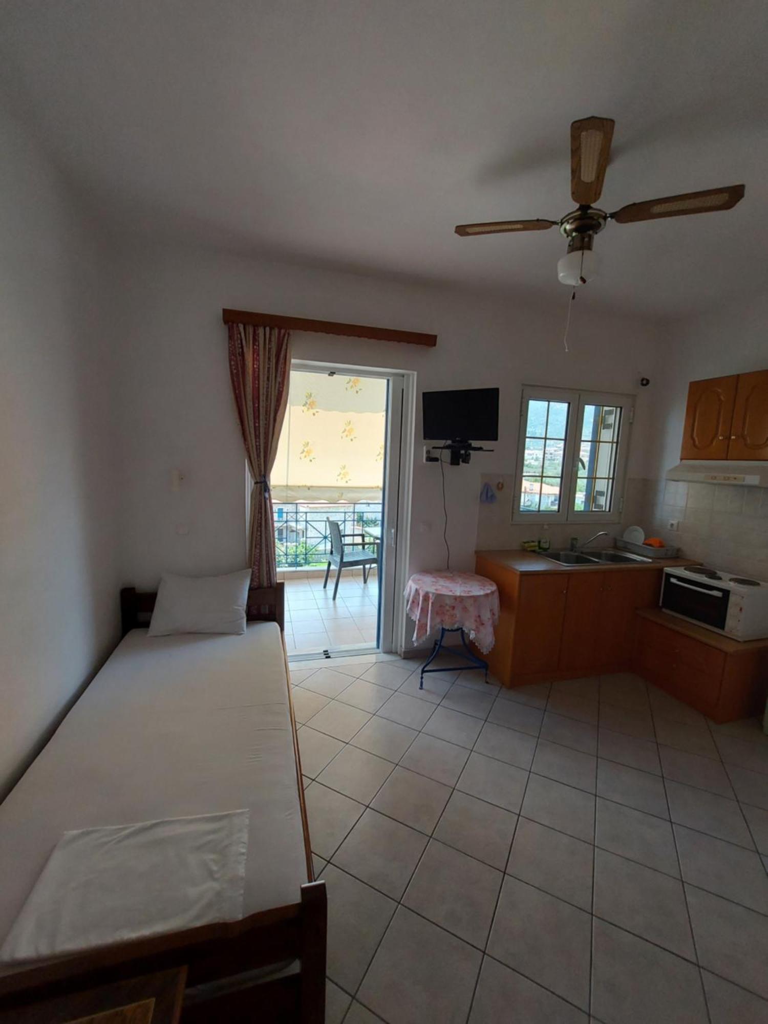 Matina Apartments Tyros Pokój zdjęcie